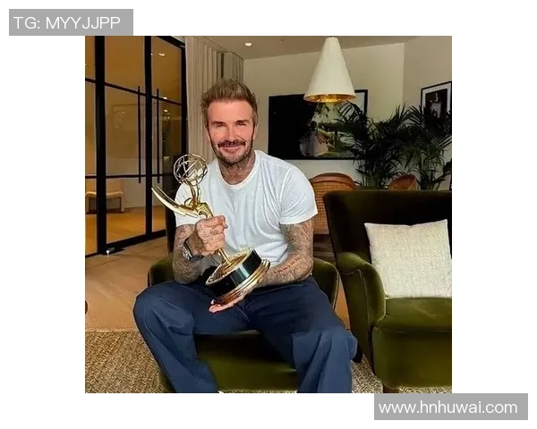 足球明星寸头上场展现风采引领潮流成新时尚